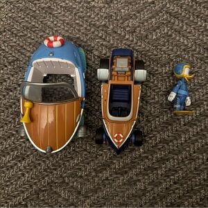 Disney Store Donal Duck Transforming Pullback Racer Mickey & the Roadster Racer